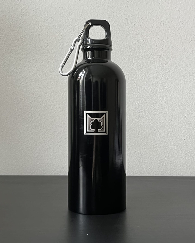 Butelka na wodę z symbolem Klanu Nieba
